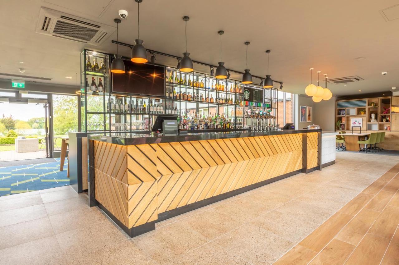 Holiday Inn Basildon By Ihg Экстерьер фото