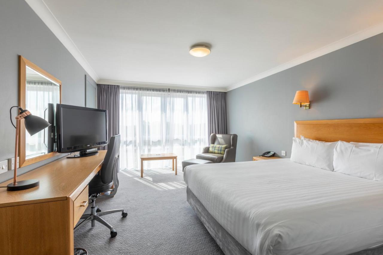 Holiday Inn Basildon By Ihg Экстерьер фото