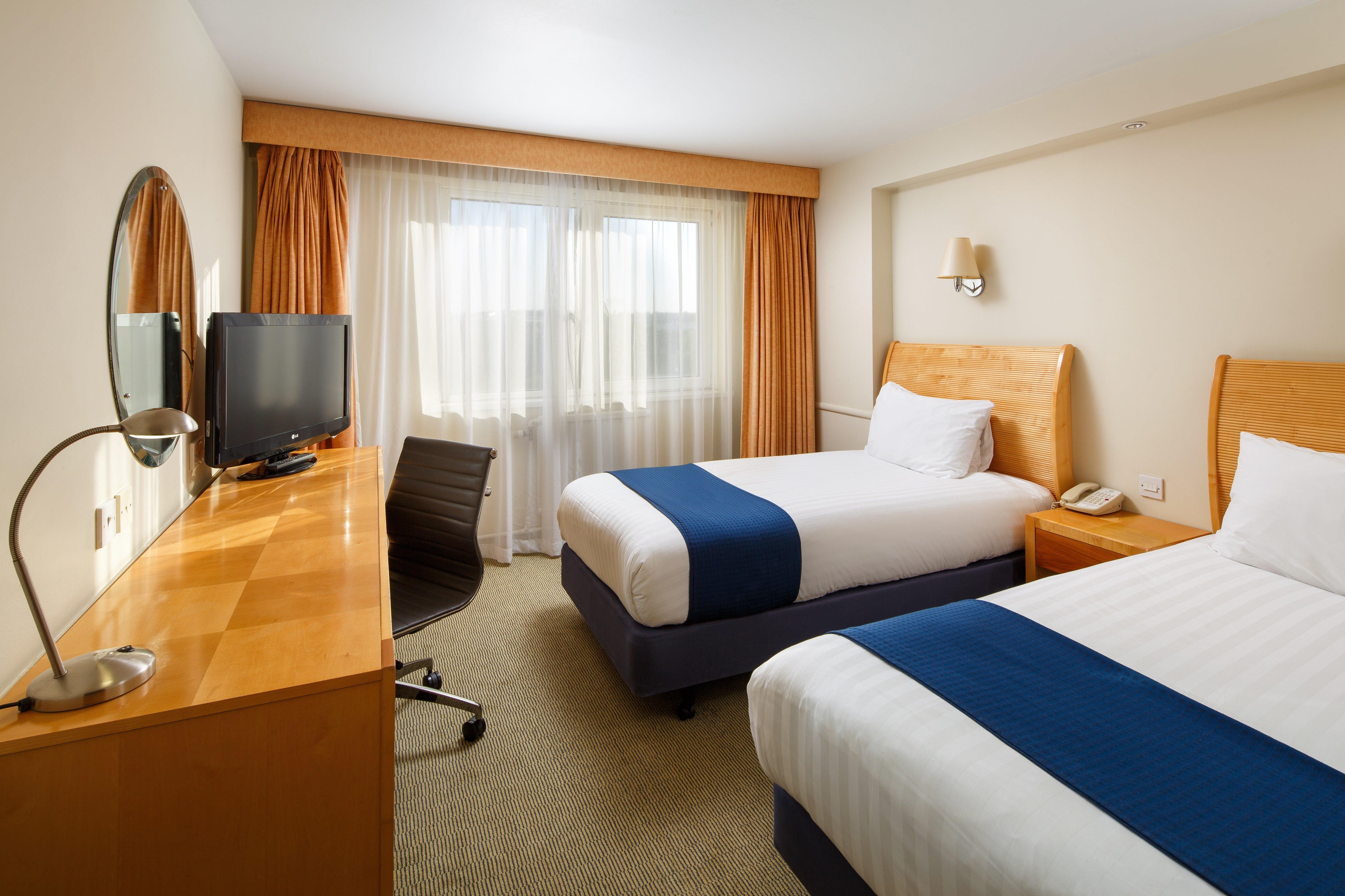 Holiday Inn Basildon By Ihg Экстерьер фото