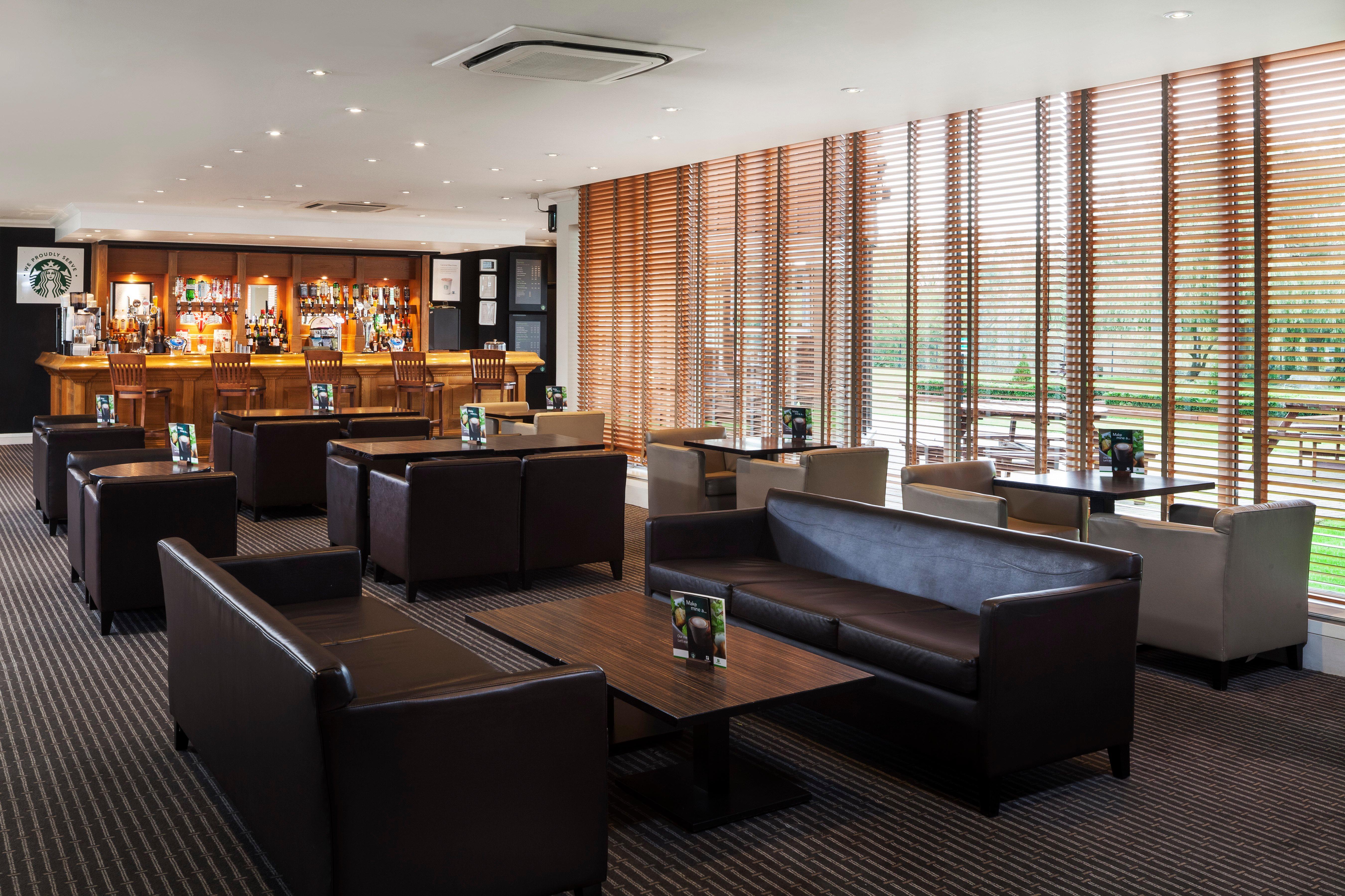 Holiday Inn Basildon By Ihg Экстерьер фото