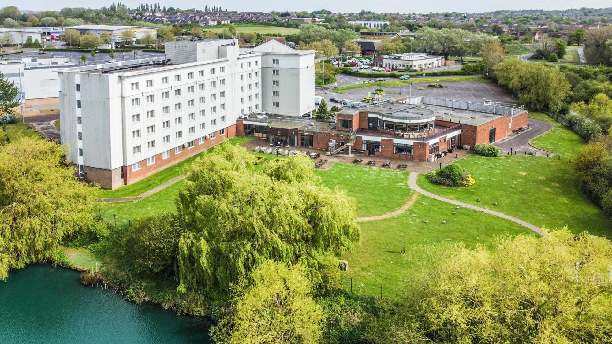 Holiday Inn Basildon By Ihg Экстерьер фото