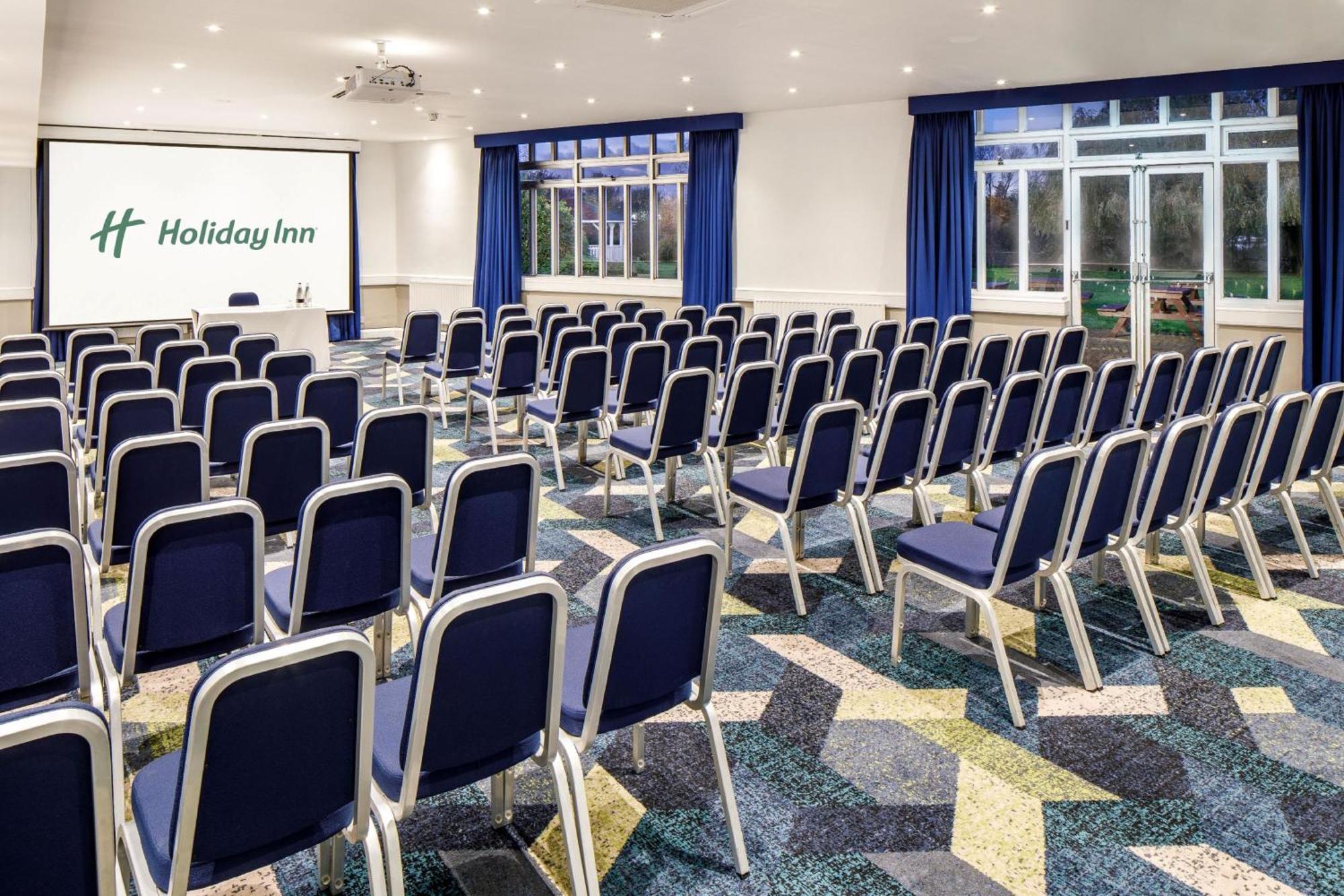 Holiday Inn Basildon By Ihg Экстерьер фото