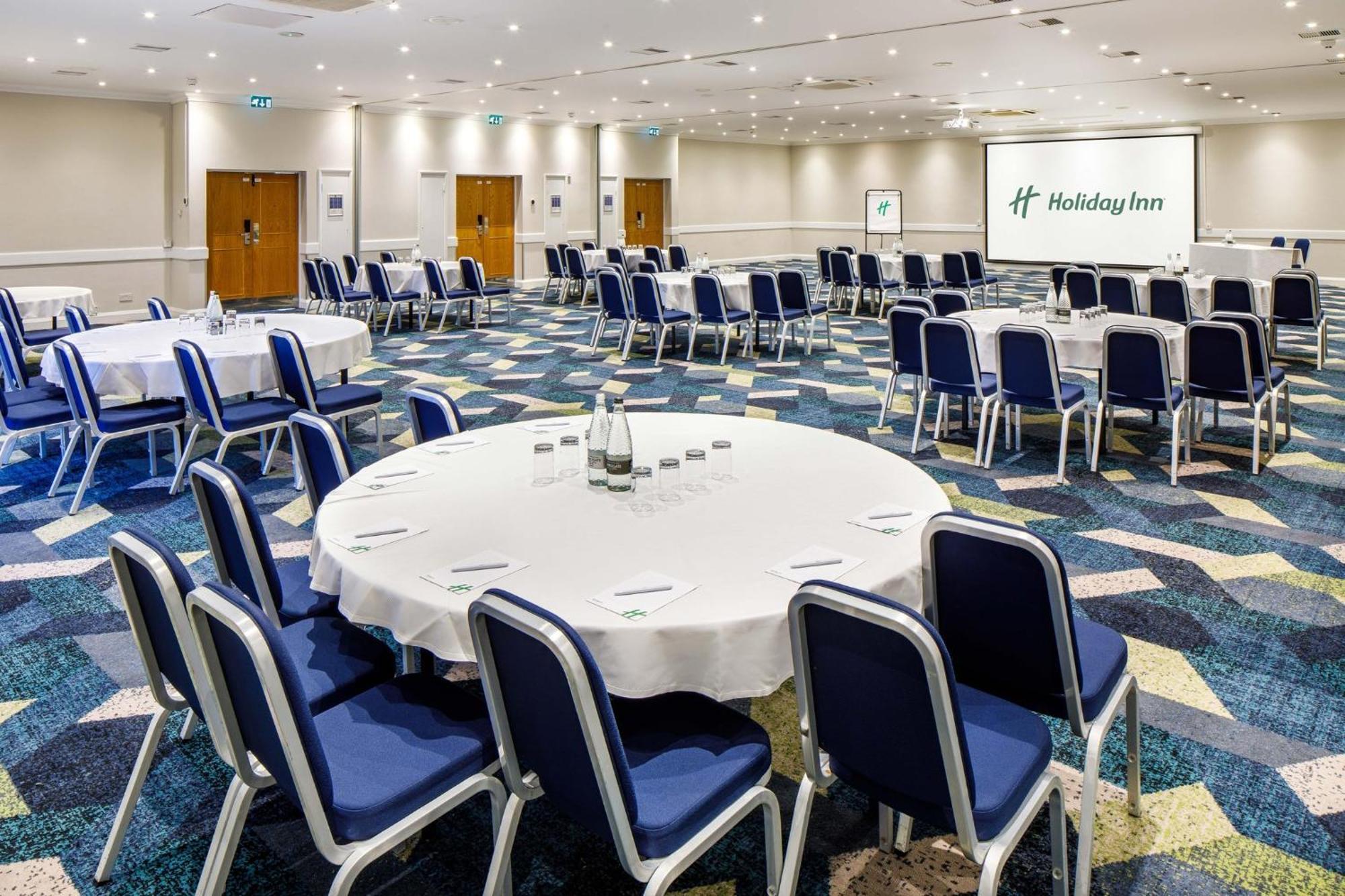 Holiday Inn Basildon By Ihg Экстерьер фото