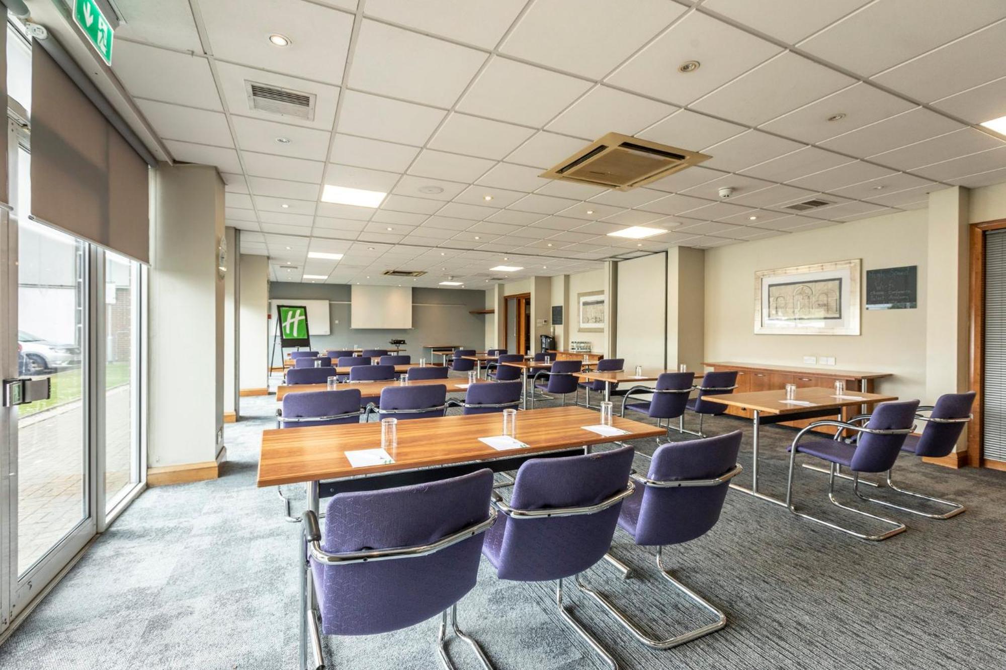 Holiday Inn Basildon By Ihg Экстерьер фото